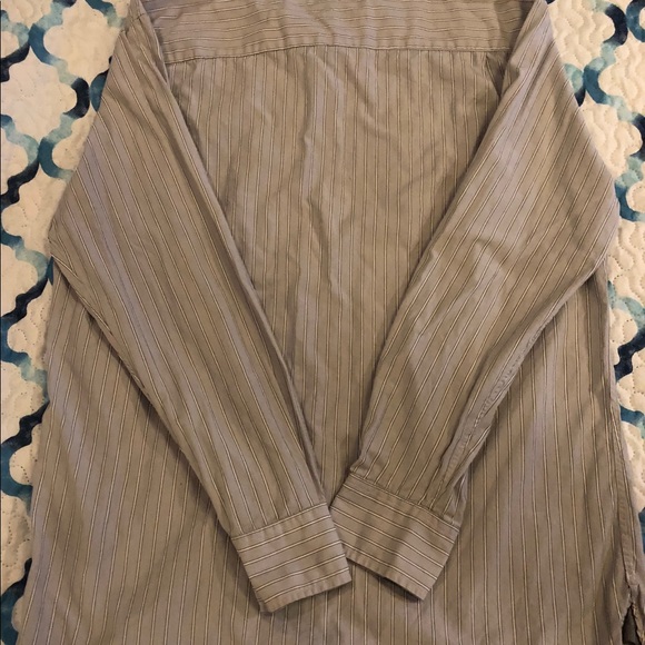 Tommy Hilfinger Men’s Gray Striped Button Down - Picture 4 of 4